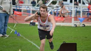 Damien Dubois au lancer de poids à la finale nationale interclubs -23ans 2013 à Caen