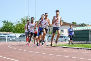 Le 1000m des Minimes aux Championnats du Tarn BE-MI 2016 à Castres