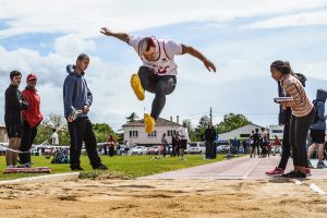 Florian Bouleau au saut en longueur du premier tour des interclubs 2016 à Castres