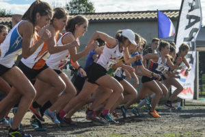 Départ de la course des As et juniors féminins au cross Jean Vidal 2018 à Lescure-d'Albigeois