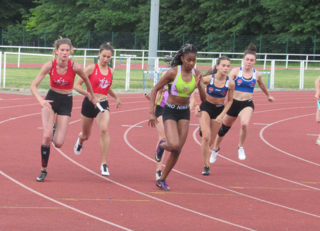 Relais 4x100m féminin aux championnats de secteur 2019 à Toulouse